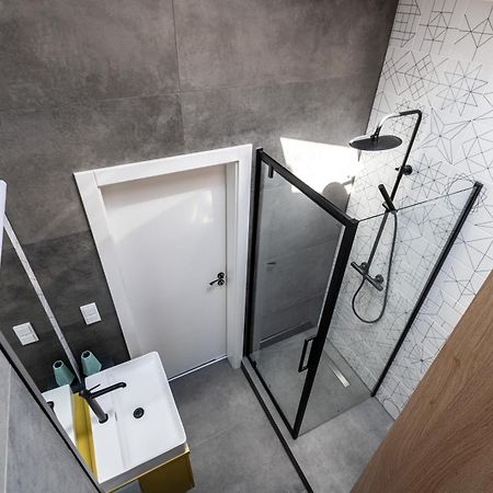 Smart Apartments - Old Town & Main Train Station - By Upstairs Krakow Ngoại thất bức ảnh