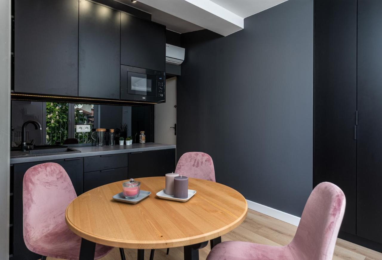 Smart Apartments - Old Town & Main Train Station - By Upstairs Krakow Ngoại thất bức ảnh