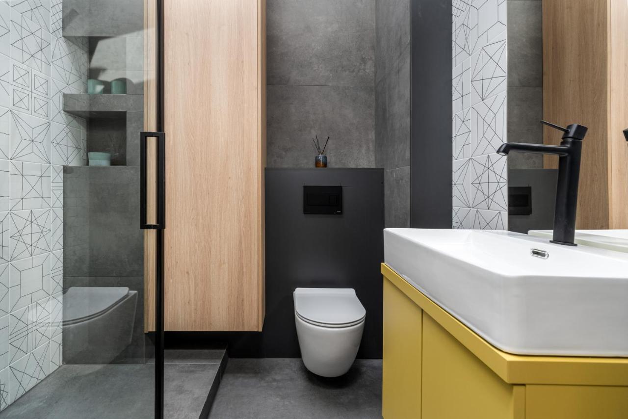 Smart Apartments - Old Town & Main Train Station - By Upstairs Krakow Ngoại thất bức ảnh