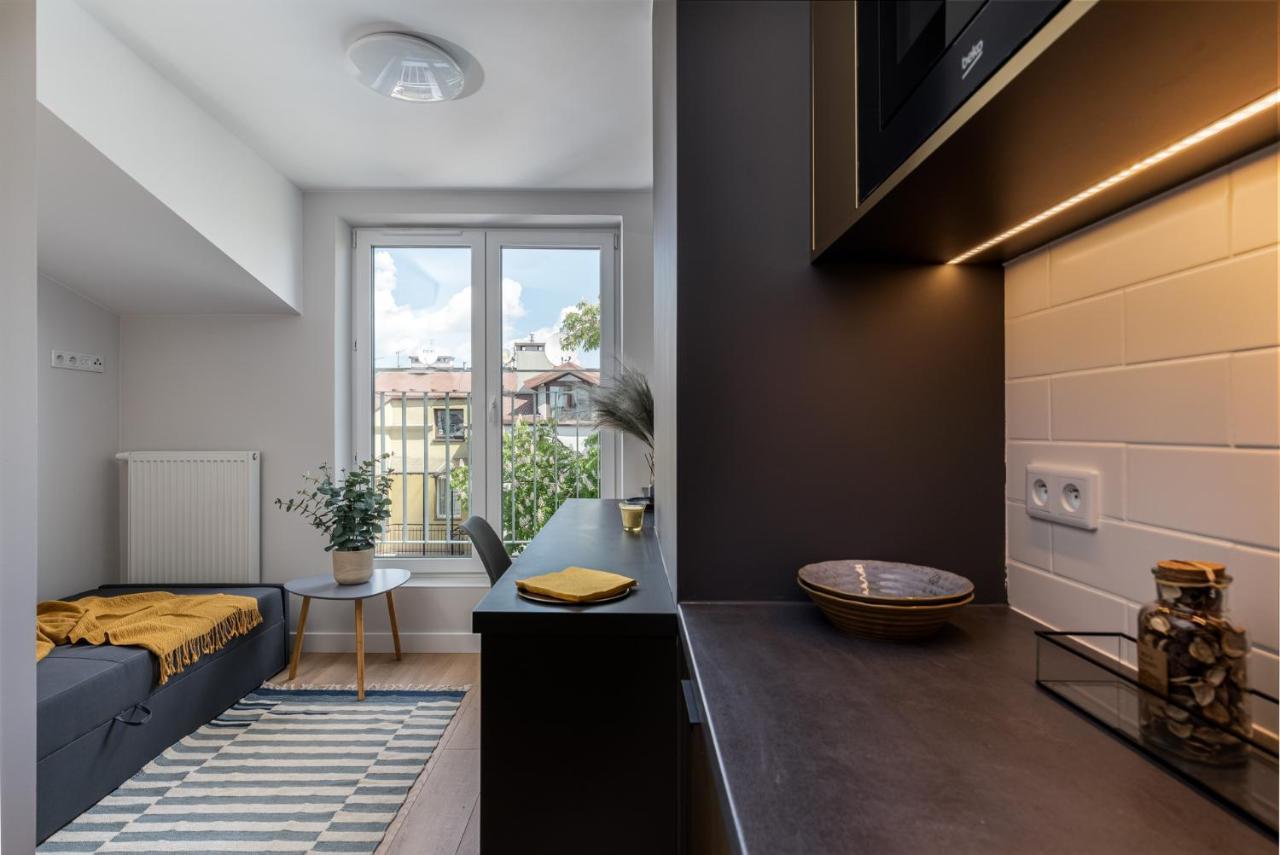 Smart Apartments - Old Town & Main Train Station - By Upstairs Krakow Ngoại thất bức ảnh