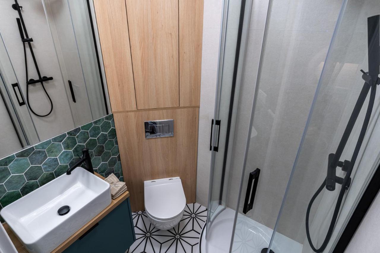 Smart Apartments - Old Town & Main Train Station - By Upstairs Krakow Ngoại thất bức ảnh