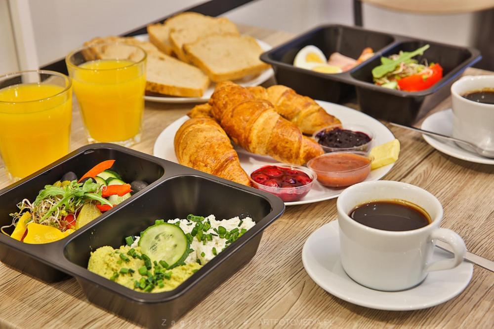 Smart Apartments - Old Town & Main Train Station - By Upstairs Krakow Ngoại thất bức ảnh